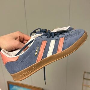 Pink and blue gazelles unisex - NEVER WORN ONLY TRIED ON